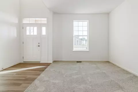 Living - 6907 Galway Dr, Mchenry, IL 60050 photo 1 of 5