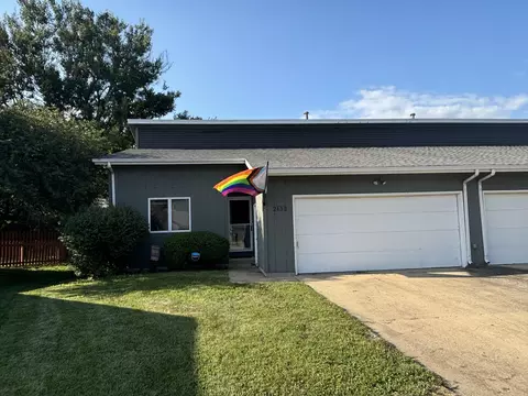 Exterior - 2131 Peach St, Champaign, IL 61820 photo 3 of 3