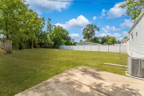 Exterior - 4446 Idlewild Ln, Hillside, IL 60162 photo 9 of 11