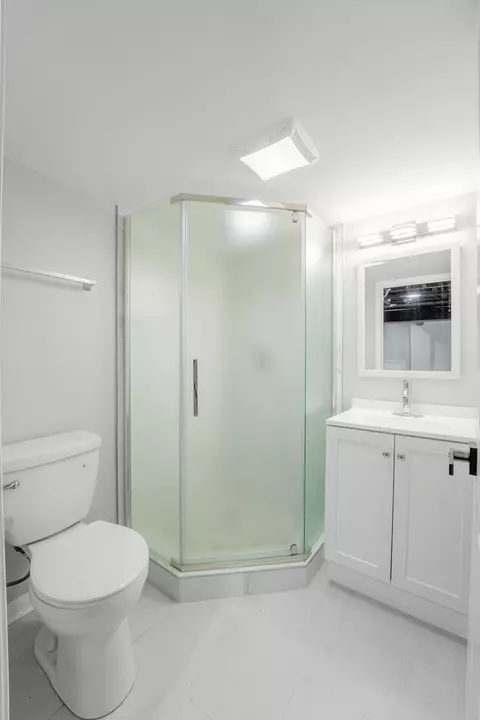 Bath - 4446 Idlewild Ln, Hillside, IL 60162 photo 5 of 5