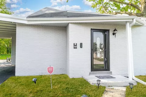 Exterior - 4446 Idlewild Ln, Hillside, IL 60162 photo 3 of 11