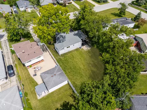 View/Area - 4446 Idlewild Ln, Hillside, IL 60162 photo 3 of 9