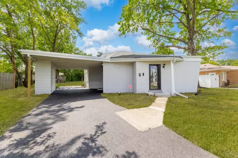 4446 Idlewild Ln, Hillside, IL 60162