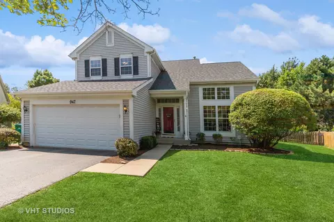 947 W Cambridge Ct, Grayslake, IL 60030