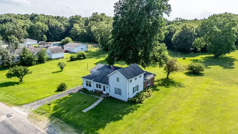 421 S Reed St, Sheffield, IL 61361