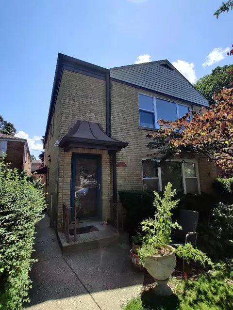3048 Central St, Evanston, IL 60201