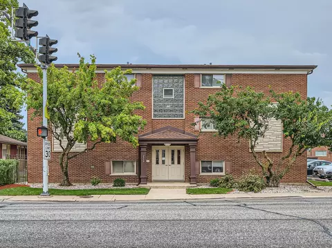 2537 N Thatcher Ave #2F, River Grove, IL 60171