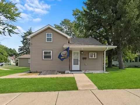 Exterior - 306 E 2nd St, Lockport, IL 60441 photo 6 of 6