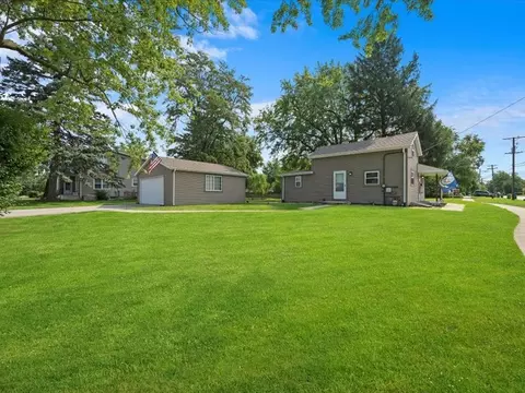 Exterior - 306 E 2nd St, Lockport, IL 60441 photo 1 of 6