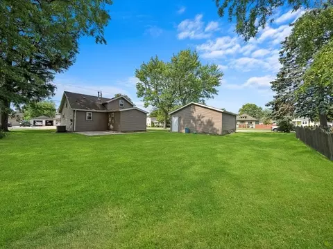 Exterior - 306 E 2nd St, Lockport, IL 60441 photo 3 of 6