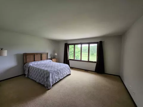Bedroom - 887 Braintree Ln, Bartlett, IL 60103 photo 4 of 4