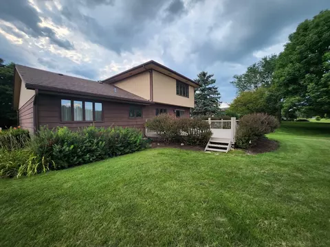 Exterior - 887 Braintree Ln, Bartlett, IL 60103 photo 2 of 7