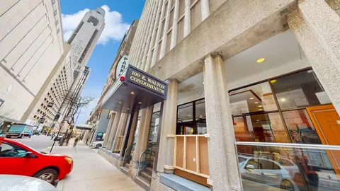 100 E Walton Pl #19D, Chicago, IL 60611