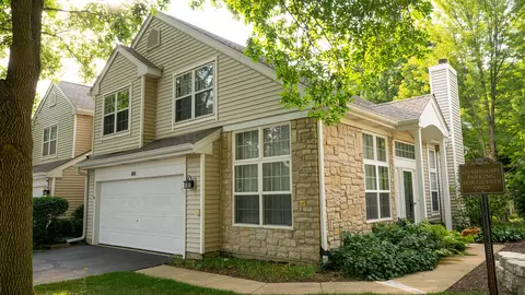 101 Parkview Dr, Wauconda, IL 60084