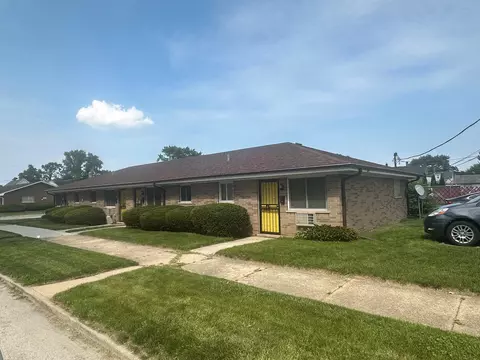 447 154th Pl, Calumet City, IL 60409