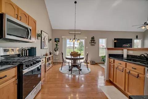 1865 Sunset Ln, Morris, IL 60450 photo 11