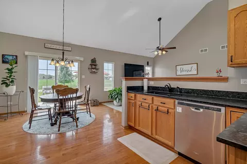 1865 Sunset Ln, Morris, IL 60450 photo 12