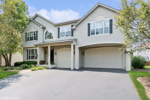 1327 Alexander Dr, Bolingbrook, IL 60490