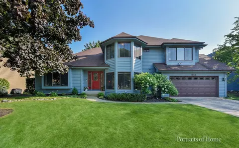 948 W Bailey Rd, Naperville, IL 60565