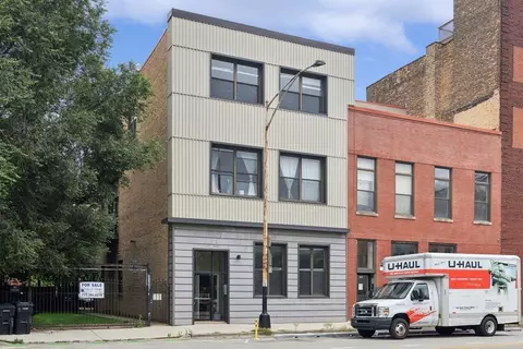 1346 W Augusta Blvd #1, Chicago, IL 60622