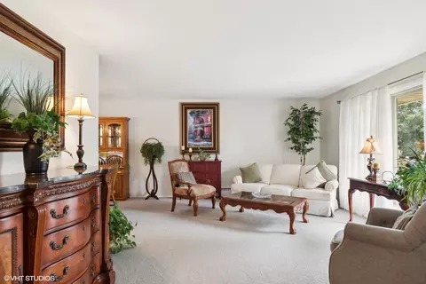 Living - 4404 Peacock Ln, Rolling Meadows, IL 60008 photo 2 of 4