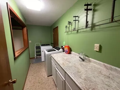 302 John St, Steward, IL 60553 photo 9