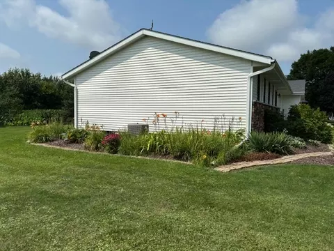 302 John St, Steward, IL 60553 photo 21