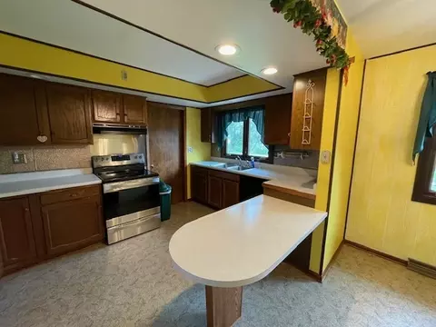 302 John St, Steward, IL 60553 photo 6