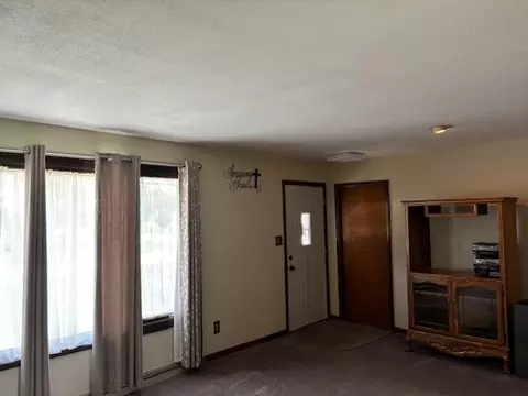 302 John St, Steward, IL 60553 photo 3