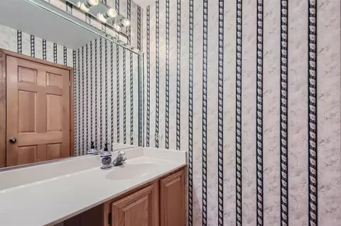 1845 Nicholson Dr, Hoffman Estates, IL 60192 photo 13