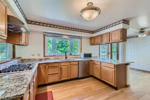 1845 Nicholson Dr, Hoffman Estates, IL 60192 photo 31