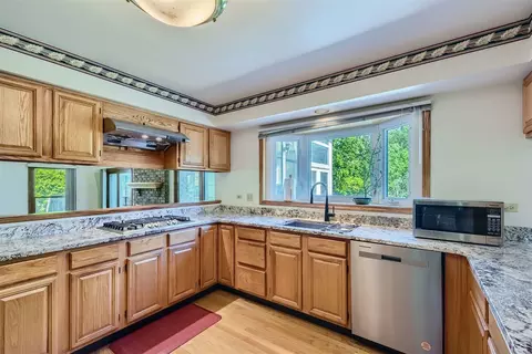 1845 Nicholson Dr, Hoffman Estates, IL 60192 photo 7