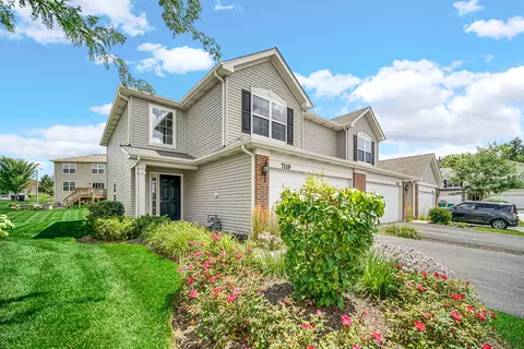 7119 Hidden Green Cir, Fox Lake, IL 60020