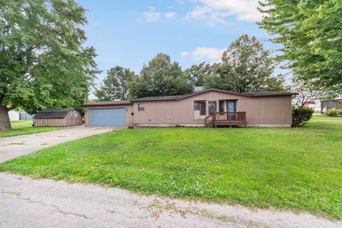 207 E 7th St, Minonk, IL 61760