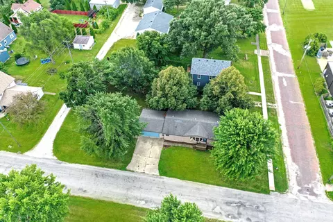 View/Area - 207 E 7th St, Minonk, IL 61760 photo 2 of 3