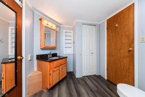 Bath - 207 E 7th St, Minonk, IL 61760 photo 4 of 4