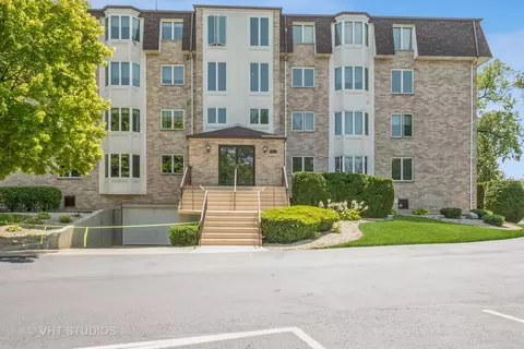 3620 186th St #102, Lansing, IL 60438