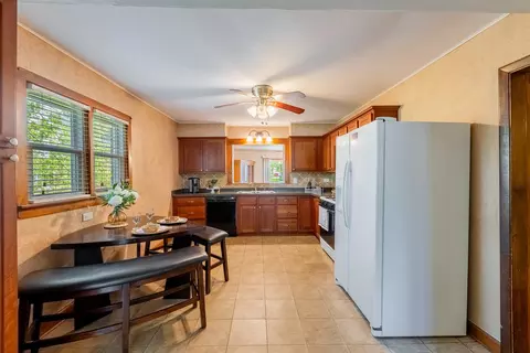 6801 La Porte Ct, Bridgeview, IL 60455 photo 5