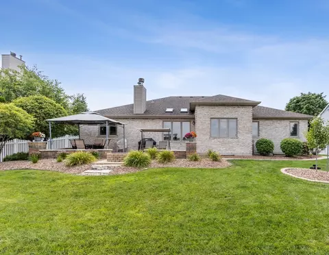 24144 Simo Dr, Plainfield, IL 60586 photo 2