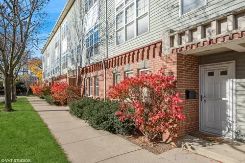 1764 W Ainslie St, Chicago, IL 60640