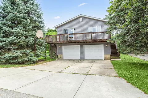 725 Ledochowski St, Lemont, IL 60439