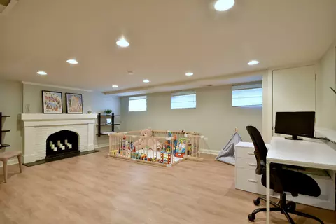 370 E May St, Elmhurst, IL 60126 photo 53
