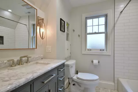 370 E May St, Elmhurst, IL 60126 photo 49