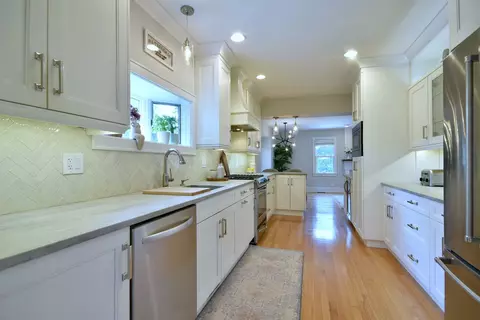 370 E May St, Elmhurst, IL 60126 photo 23