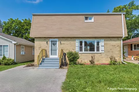 3104 Gilboa Ave, Zion, IL 60099