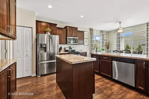 3805 Jasmine Ln, Elgin, IL 60124 photo 10
