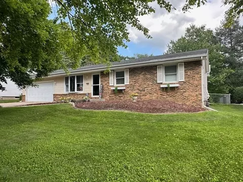 316 Raleigh Ct, Normal, IL 61761