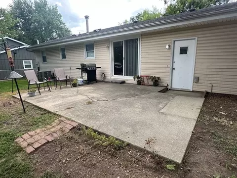 Exterior - 316 Raleigh Ct, Normal, IL 61761 photo 5 of 6