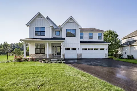 812 Pueblo Ct, Naperville, IL 60565