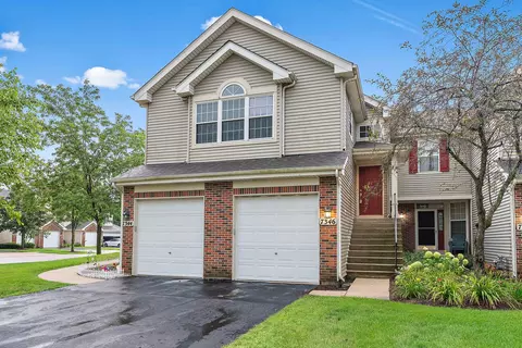 7346 Grandview Ct #7346, Carpentersville, IL 60110